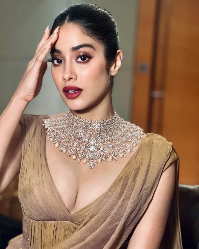 janhvi kapoor lehenga photos