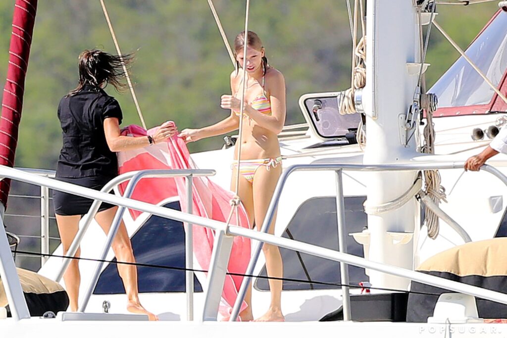 taylor swift bikini