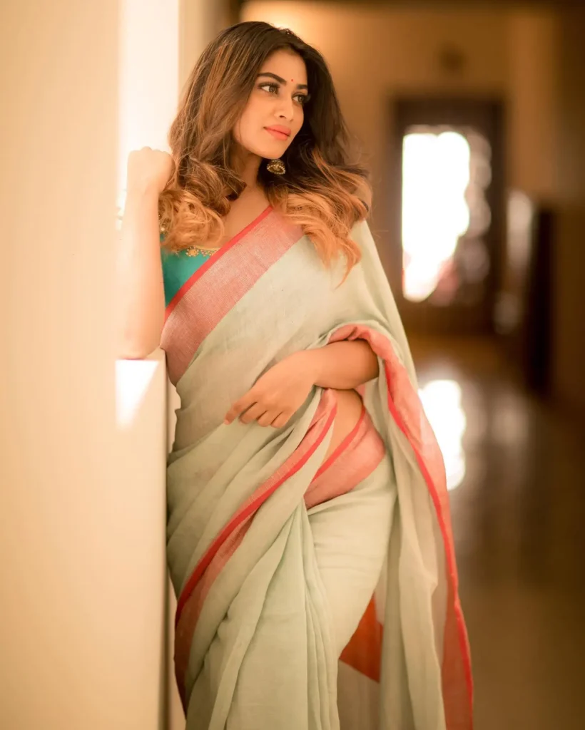 Actress Shivani Narayanan Saree Collection 28