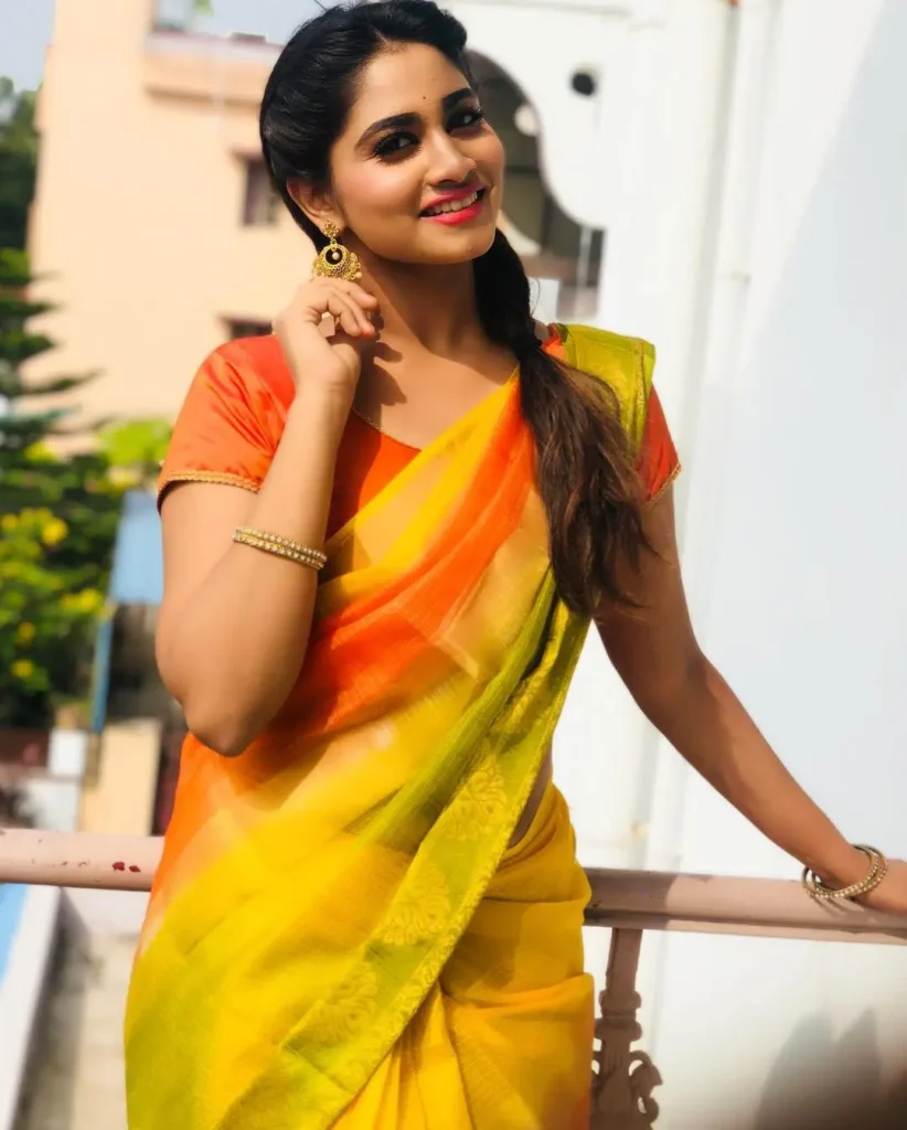 Actress Shivani Narayanan Saree Collection 8