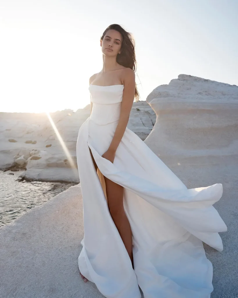 Outfit Ideas for Photoshoot near Beach in White Gown