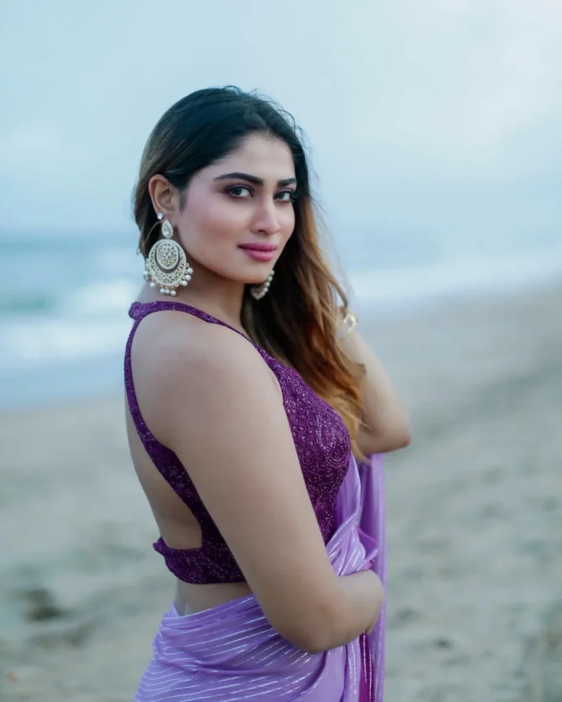 Shivani Narayanan Hot Pics Gallery 38