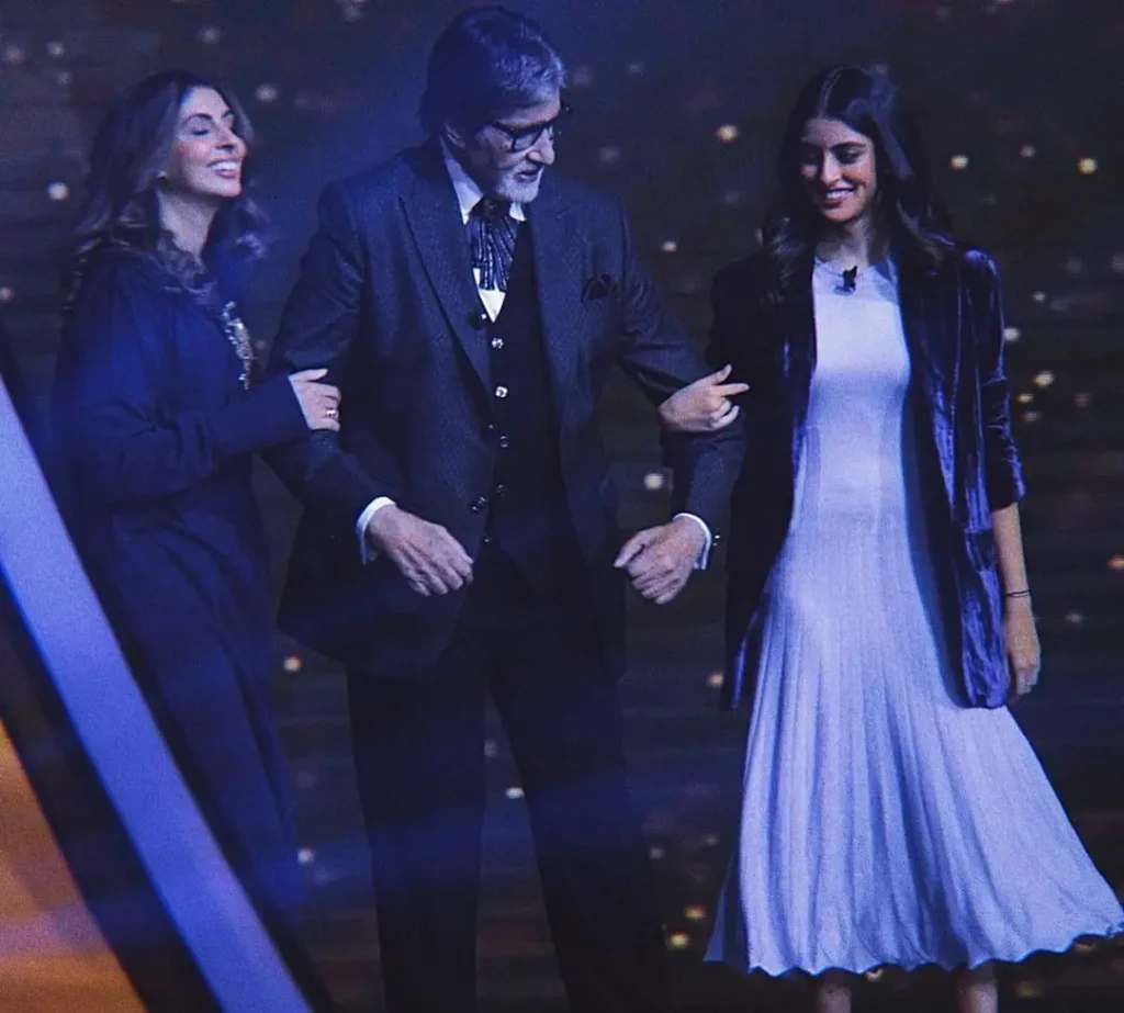 Navya Naveli Nanda Family Photos with Grand Parents Amitabh, Jaya and Mother