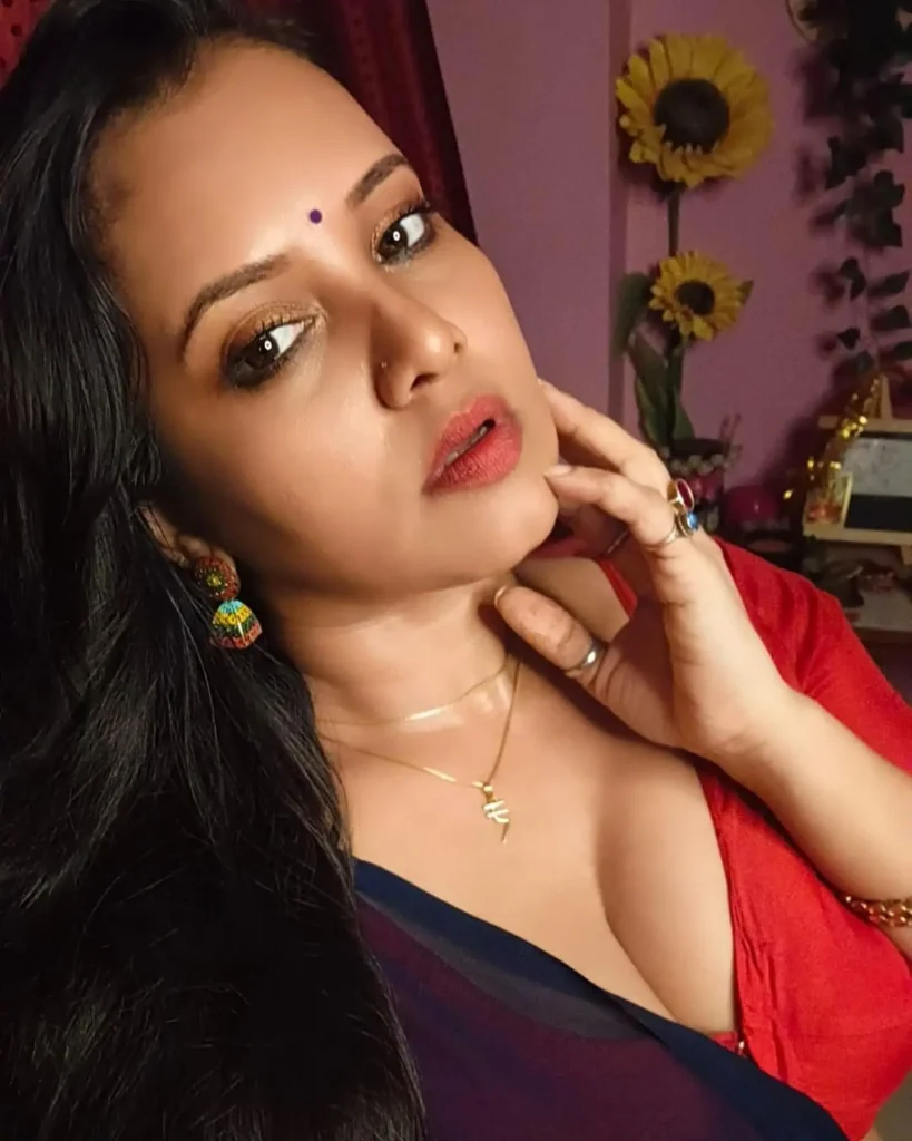 Priya Gamre in Hot Saree Collection Bold Photos 26