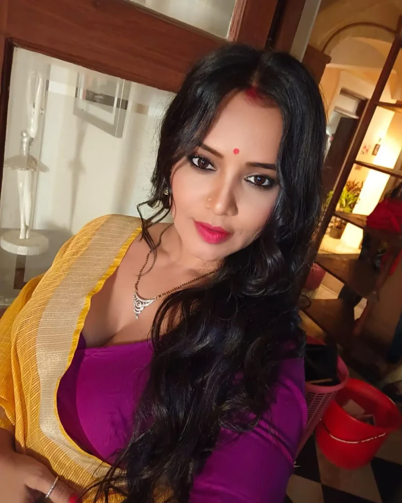 Priya Gamre in Hot Saree Collection Bold Photos 32