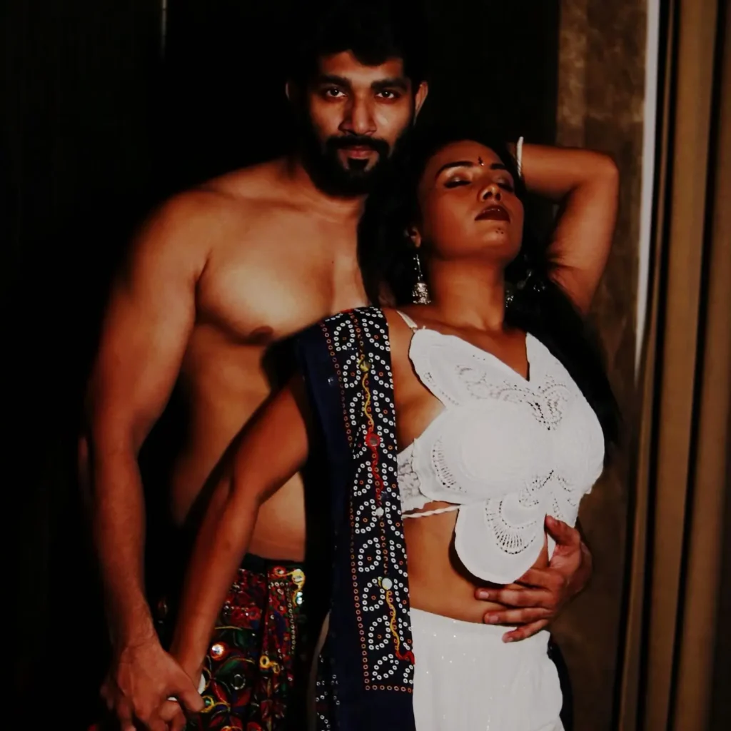 Ullu Actress Pihu Singh Couple Photoshoot From Her Instagram 9