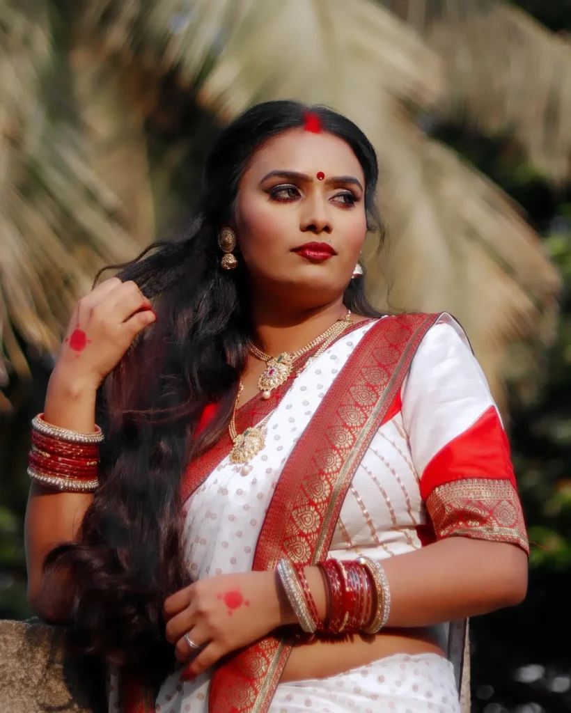 Ullu Actress Pihu Singh Photos in Bengali Outfit 4