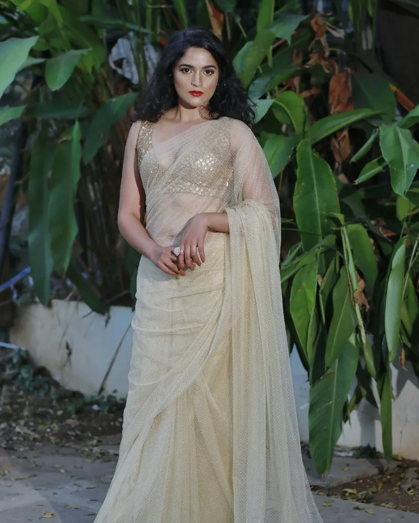 Telugu Actress Sukrutha Wagle Photos in Saree 18